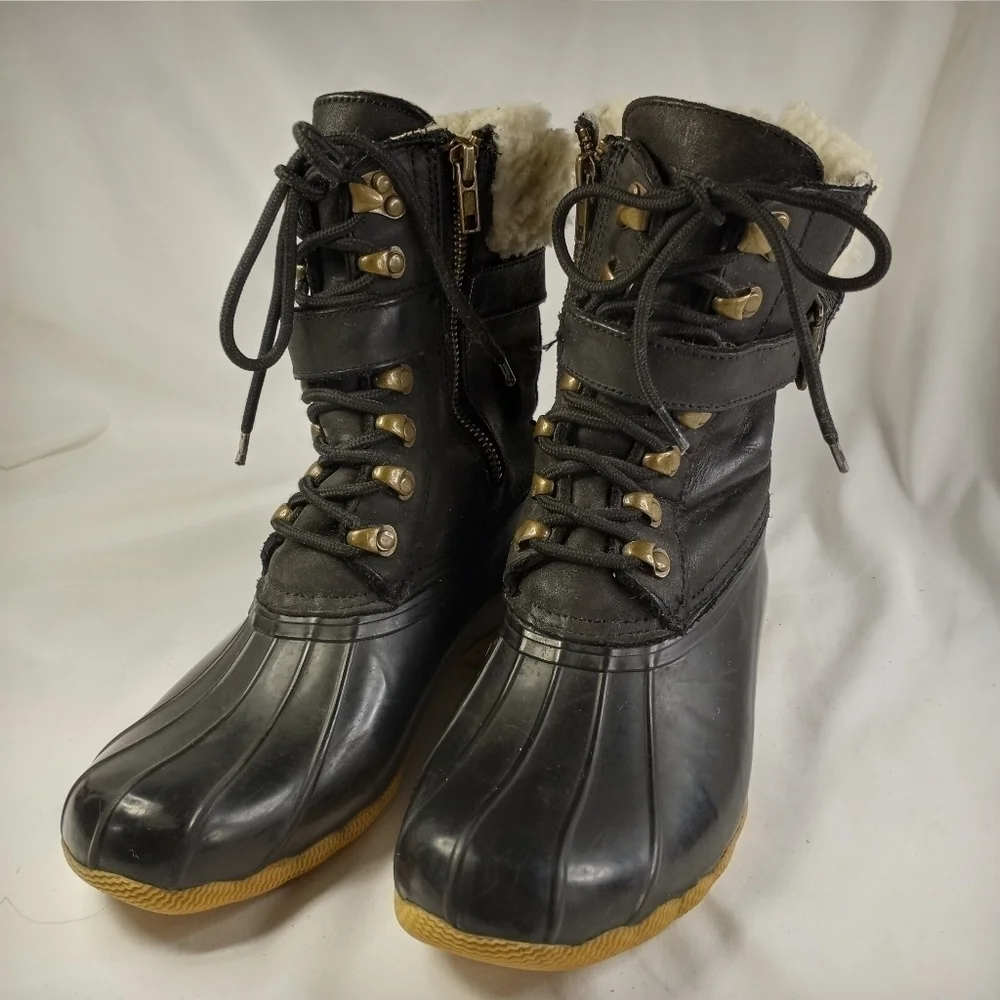 𝅺SPERRY sz 6 Black Fur Lined Duck Boots
